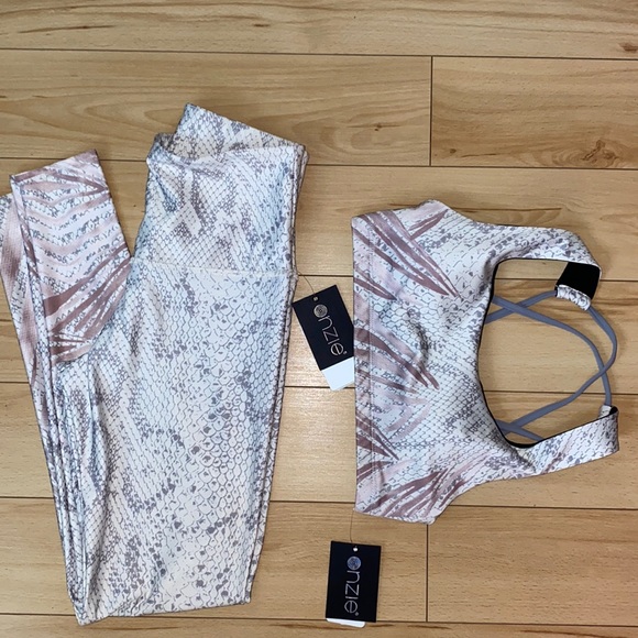 ONZIE WORKOUT OUTFIT - Picture 1 of 6